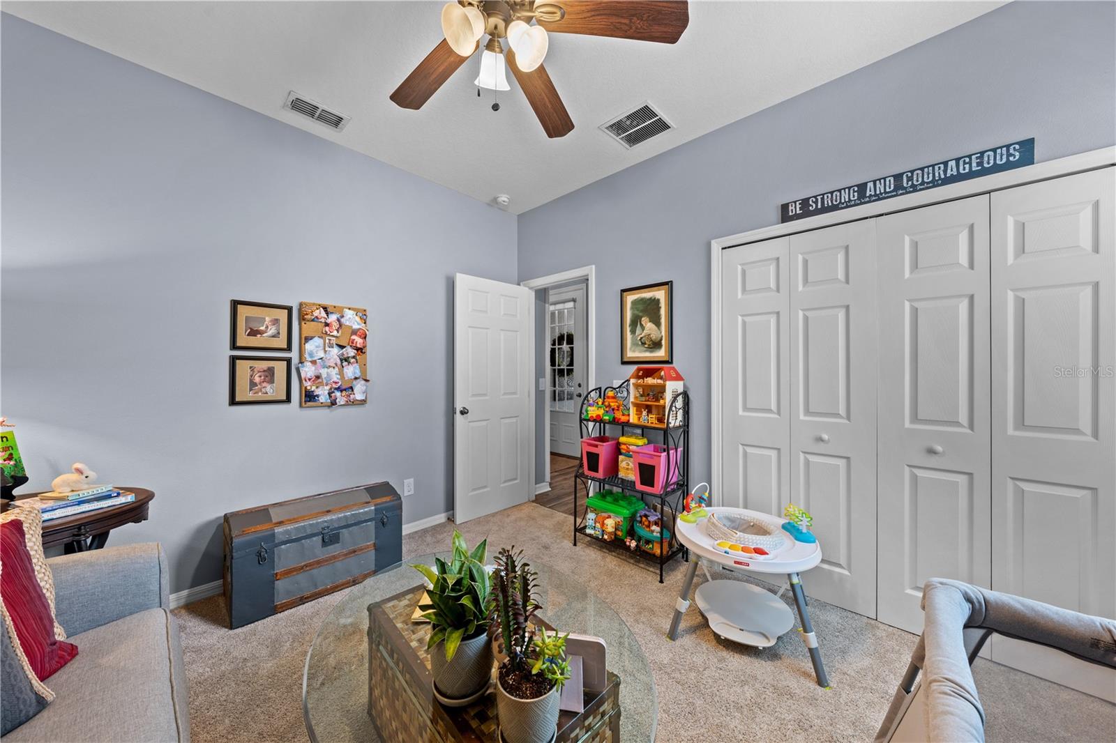 WATERS EDGE/LK NONA - Residential