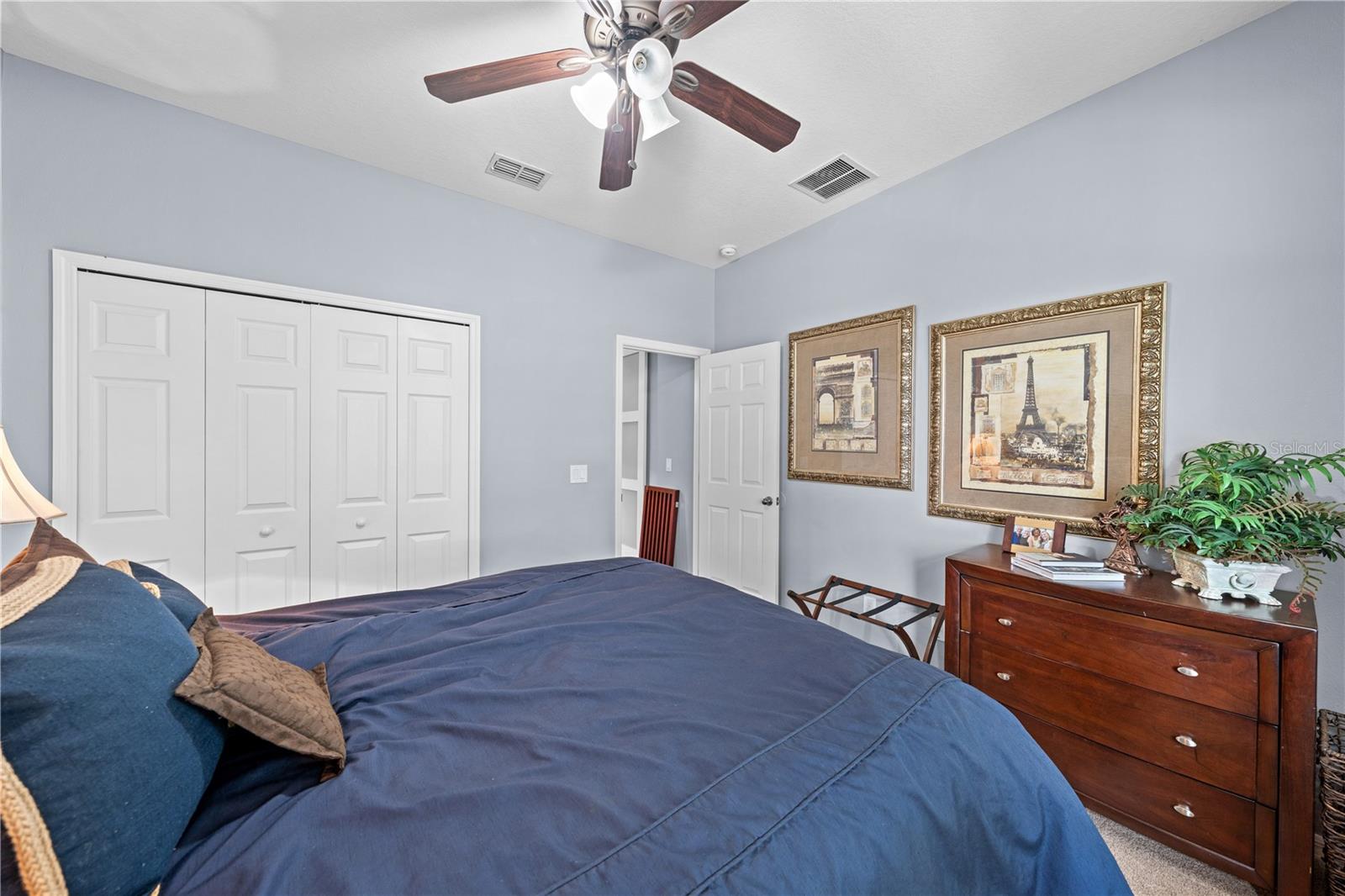 WATERS EDGE/LK NONA - Residential