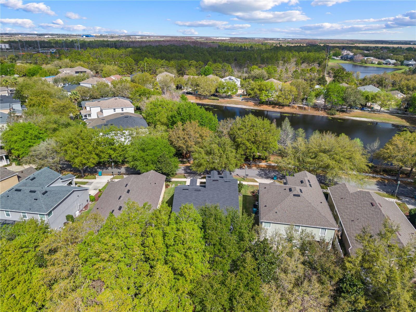 WATERS EDGE/LK NONA - Residential