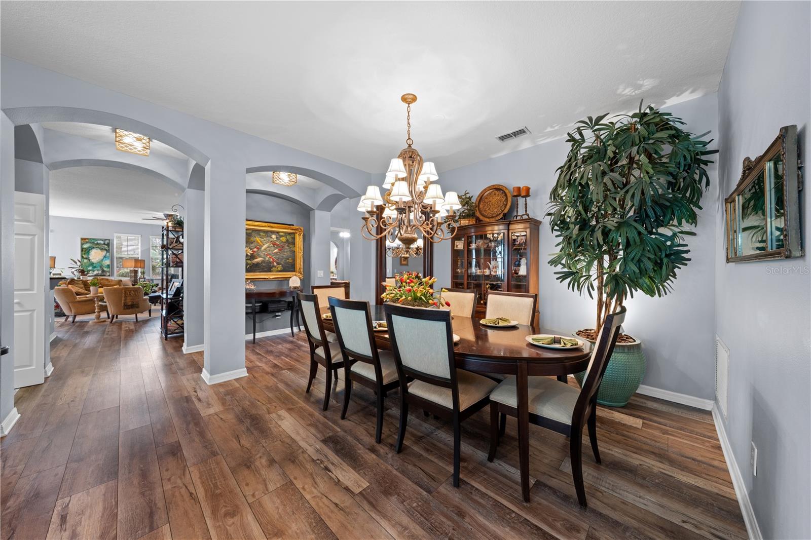 WATERS EDGE/LK NONA - Residential