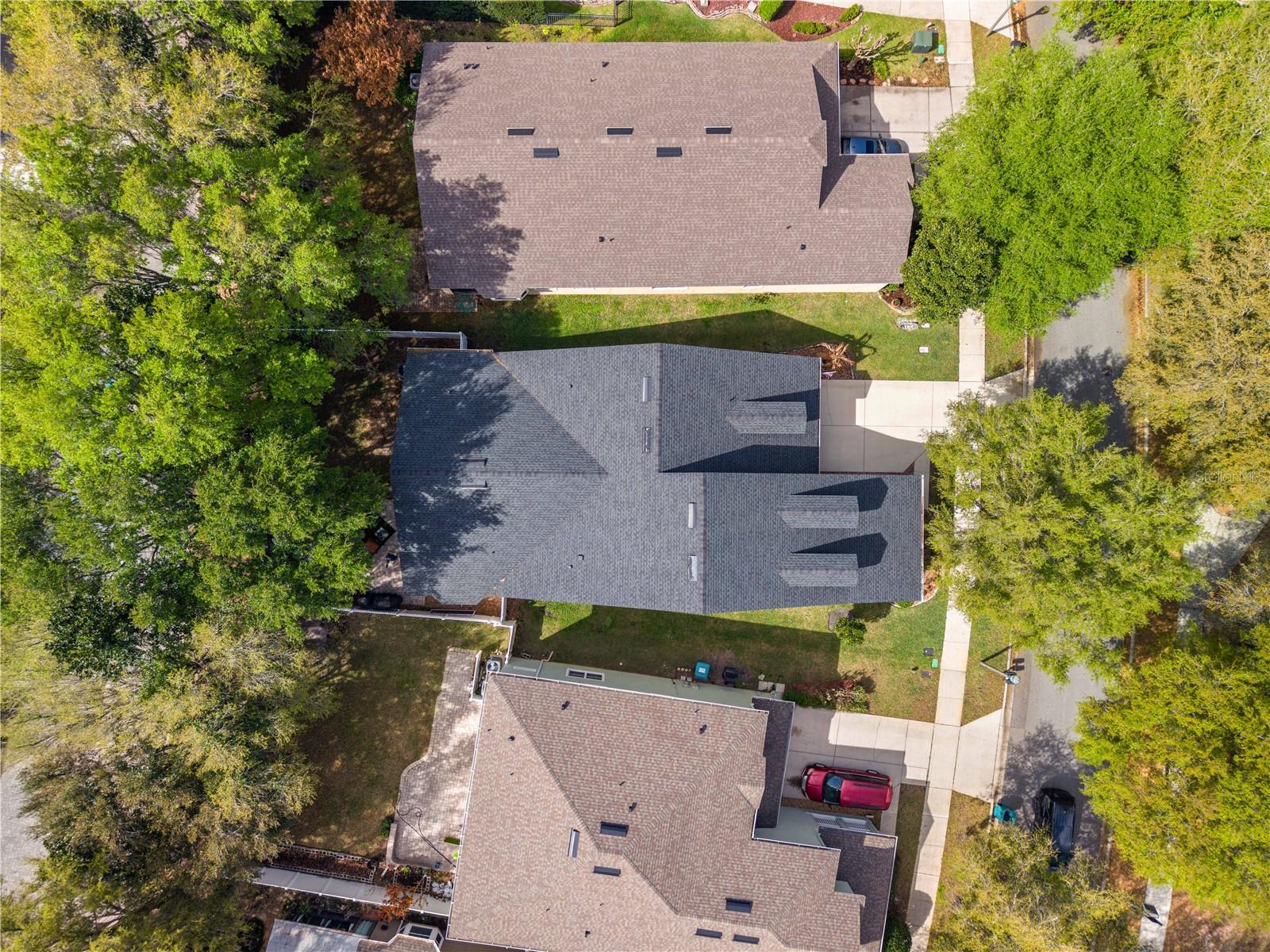 WATERS EDGE/LK NONA - Residential