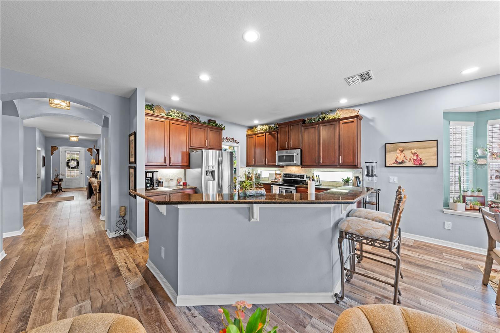 WATERS EDGE/LK NONA - Residential