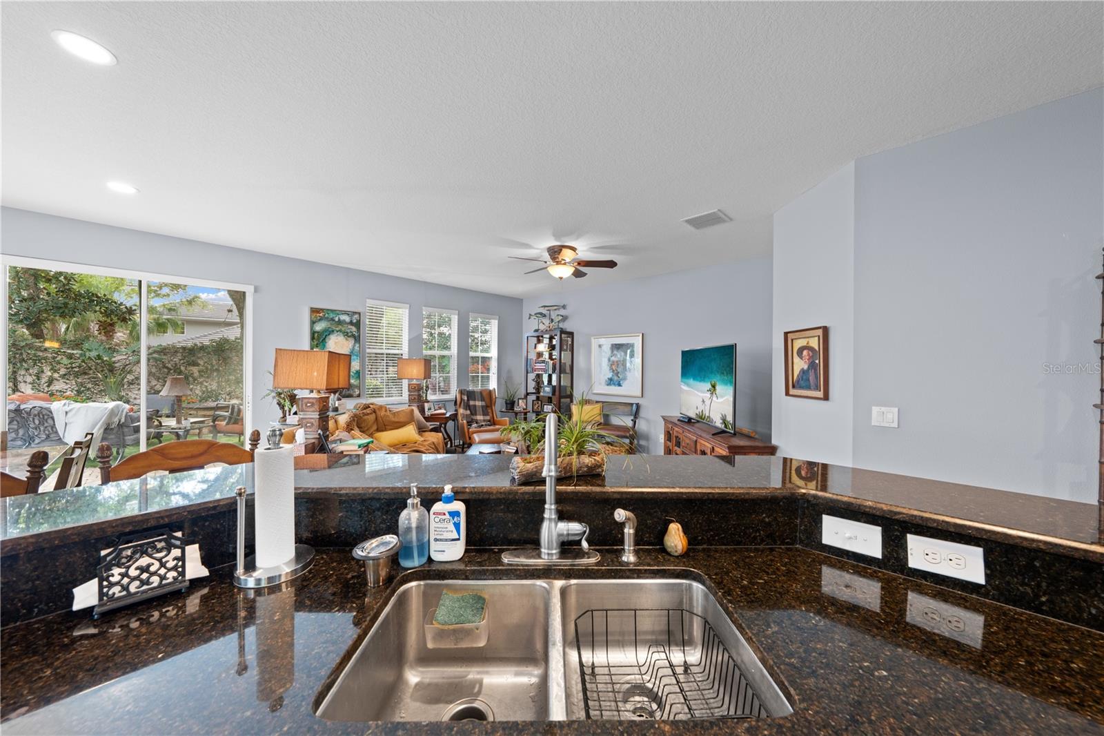 WATERS EDGE/LK NONA - Residential