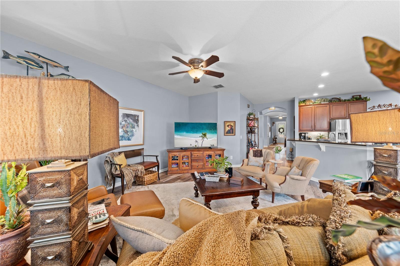 WATERS EDGE/LK NONA - Residential