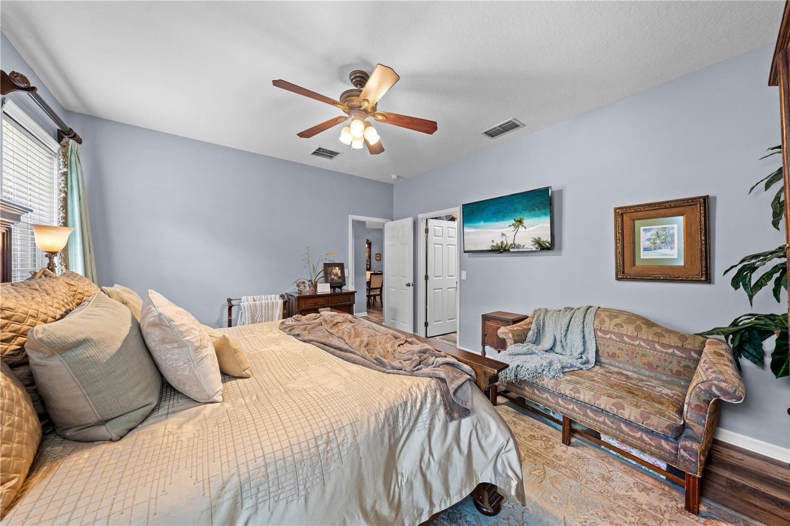 WATERS EDGE/LK NONA - Residential