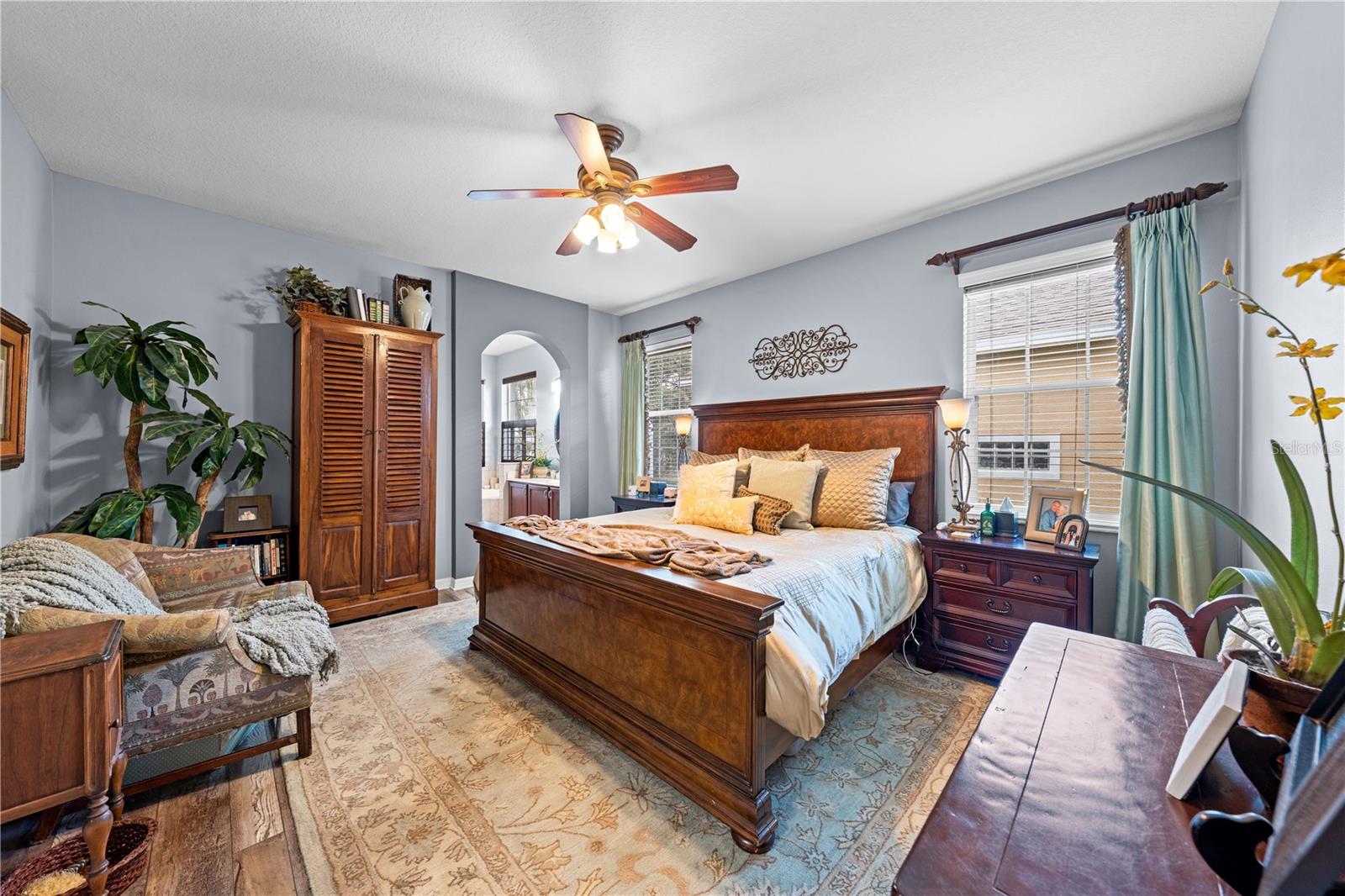 WATERS EDGE/LK NONA - Residential