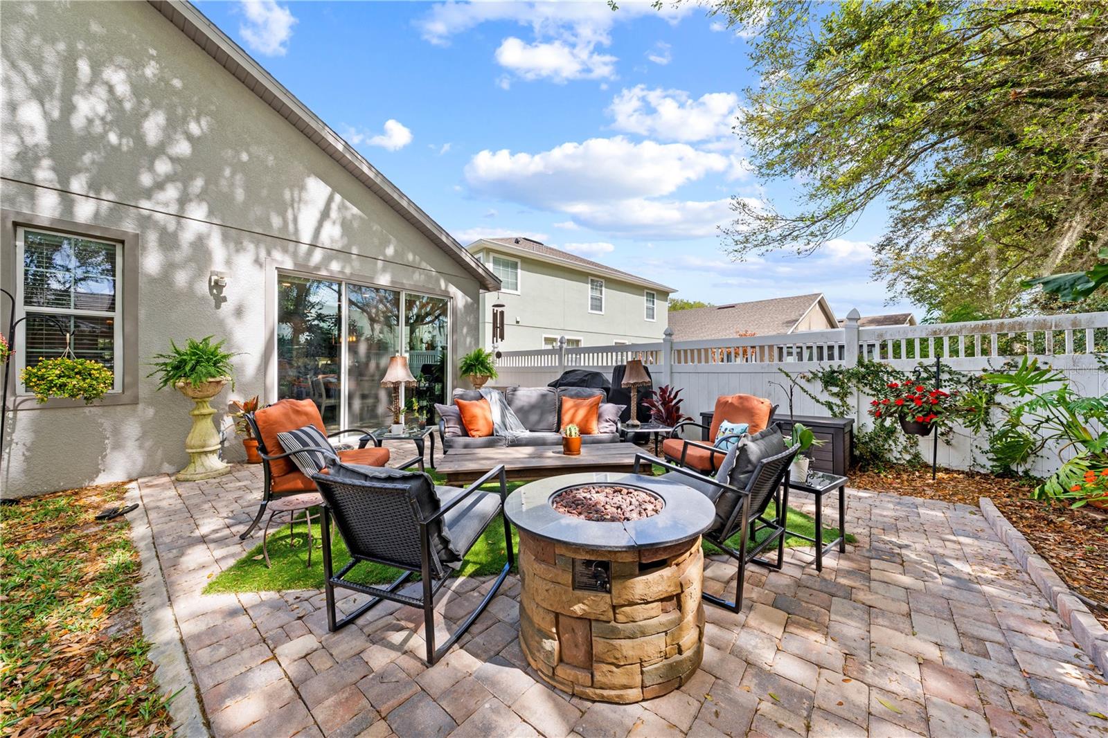 WATERS EDGE/LK NONA - Residential