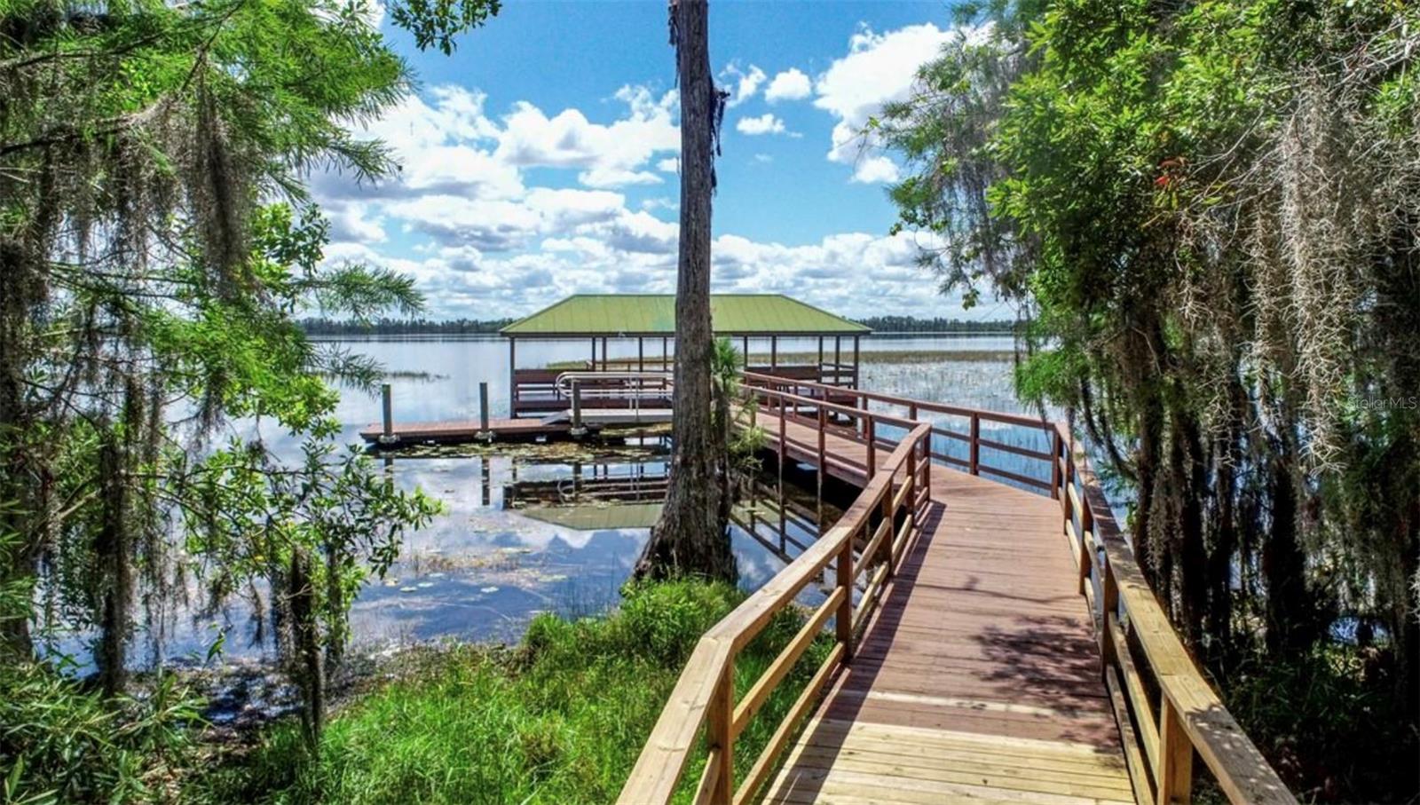 WATERS EDGE/LK NONA - Residential