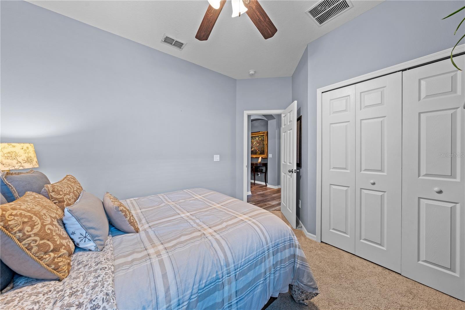 WATERS EDGE/LK NONA - Residential