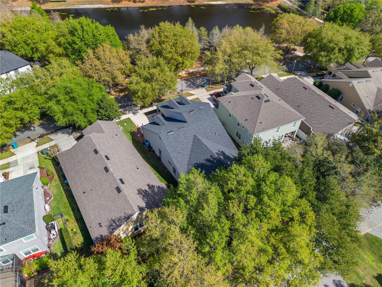 WATERS EDGE/LK NONA - Residential