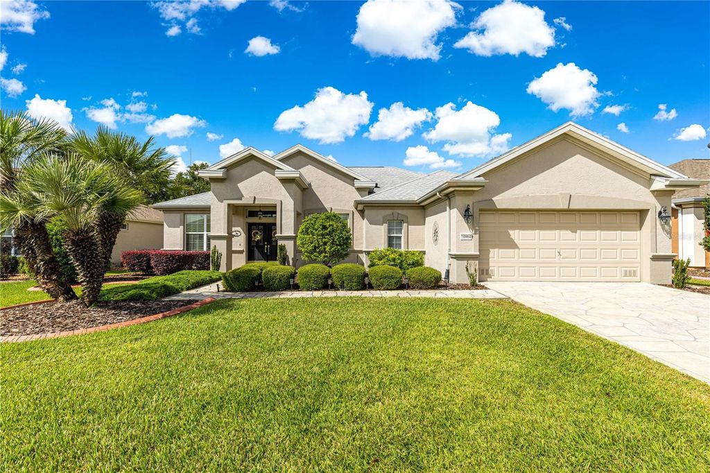 Photo of 11864 SE 91st Circle, Summerfield, FL 34491 (MLS # OM710939)