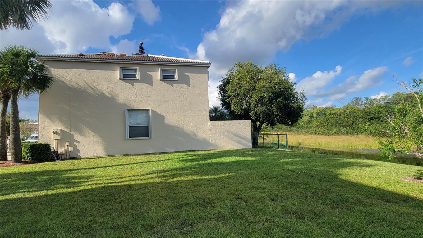 TOWNGATE 156-11 B - Residential