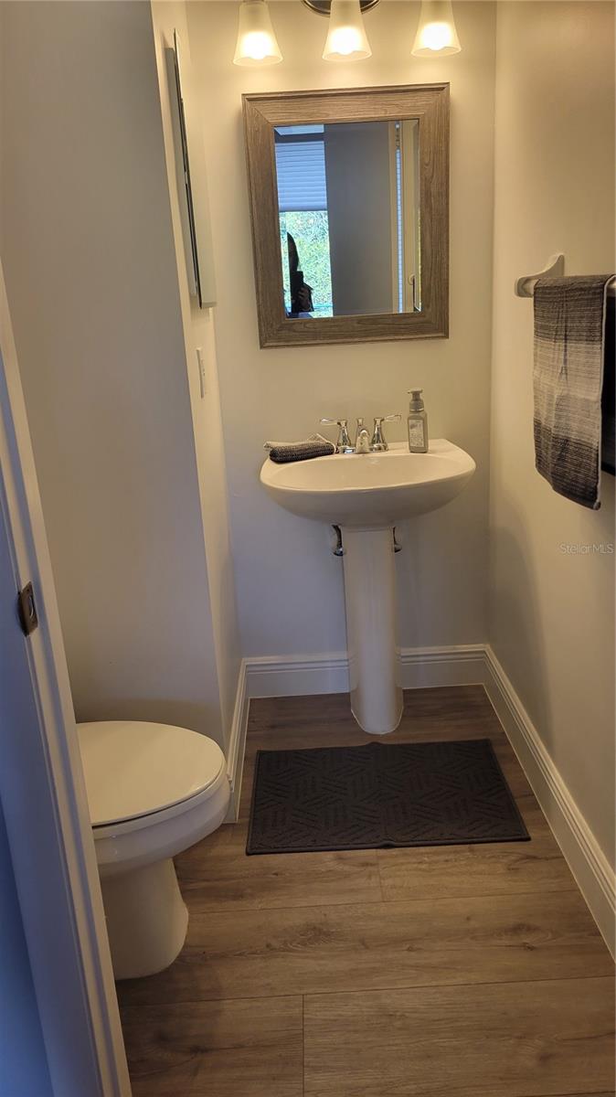 TOWNGATE 156-11 B - Residential