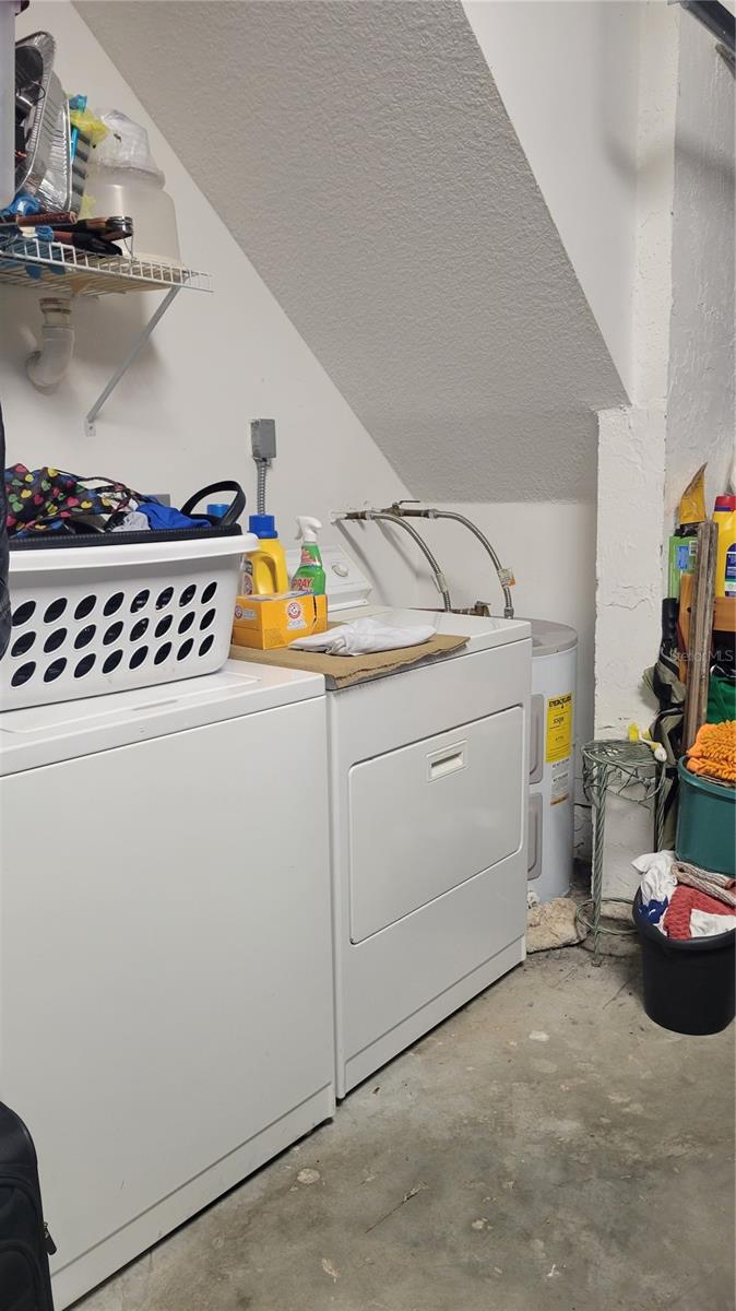 TOWNGATE 156-11 B - Residential