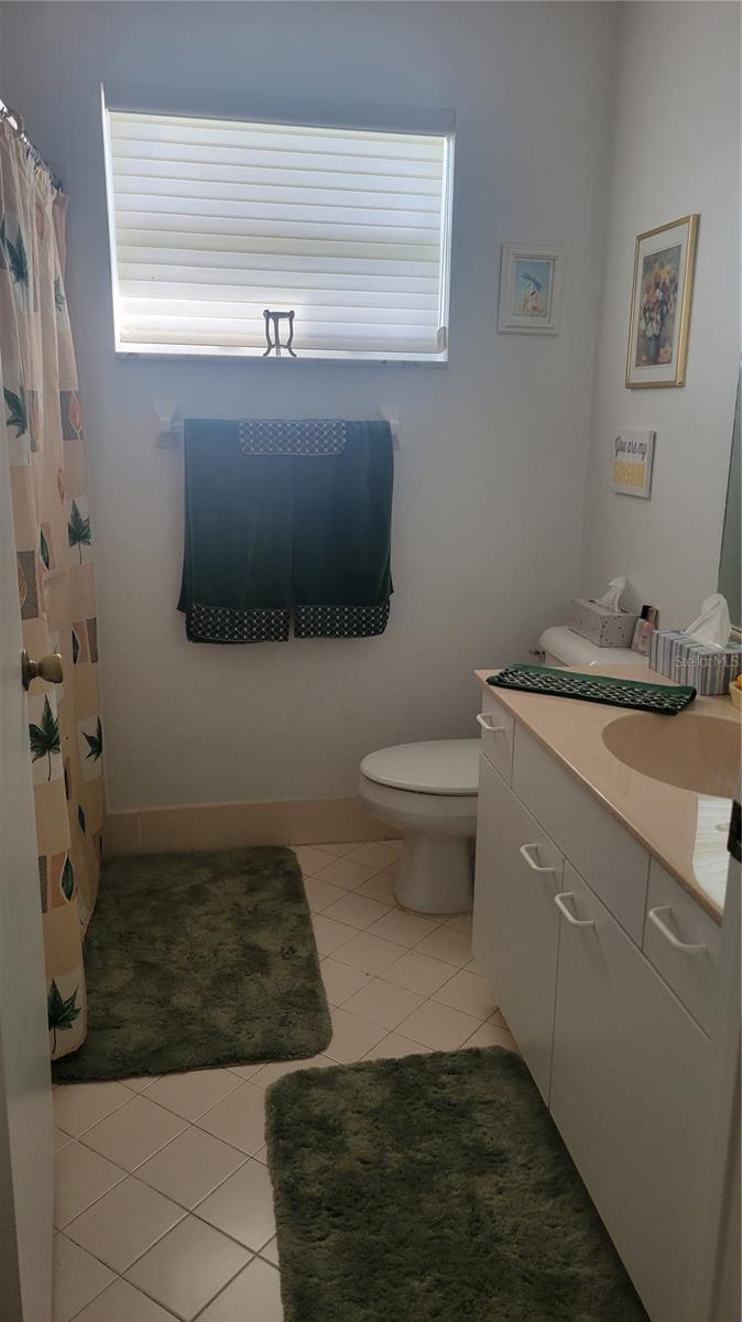 TOWNGATE 156-11 B - Residential