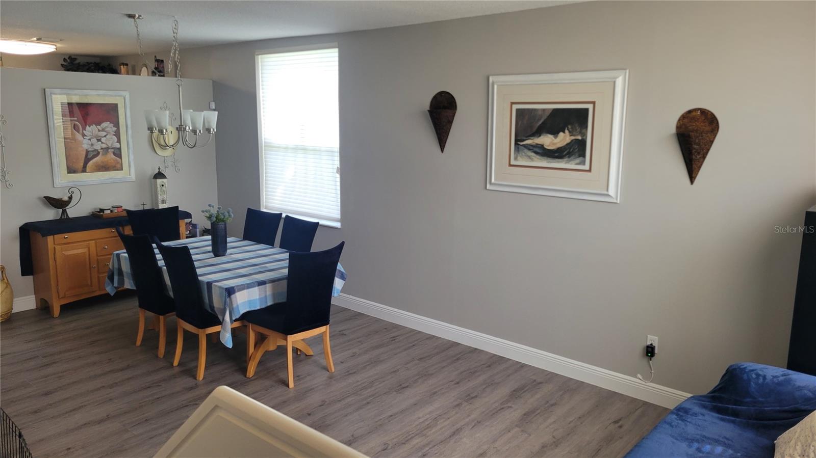 TOWNGATE 156-11 B - Residential