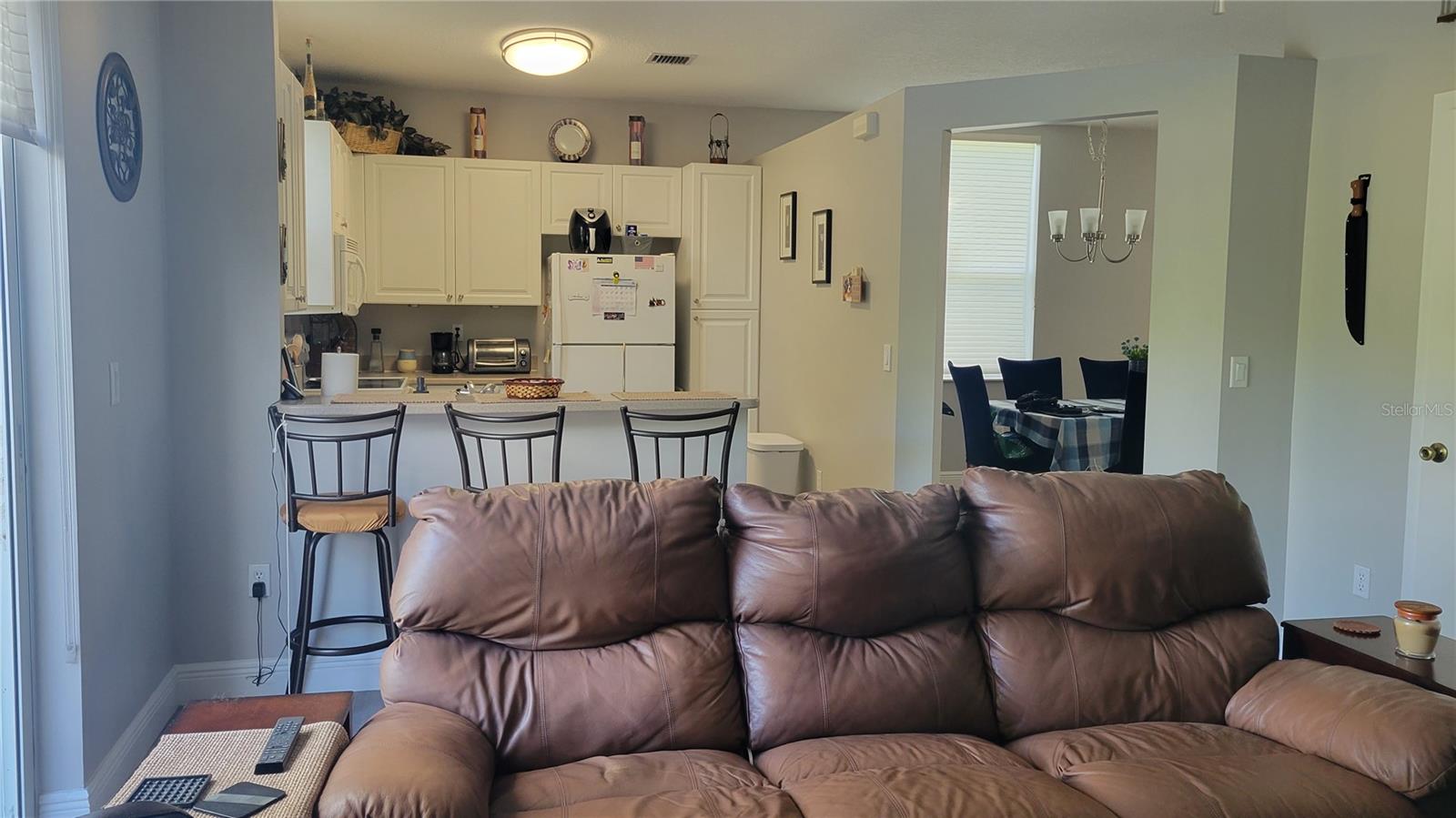 TOWNGATE 156-11 B - Residential