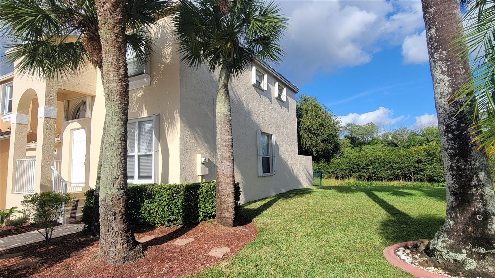 TOWNGATE 156-11 B - Residential