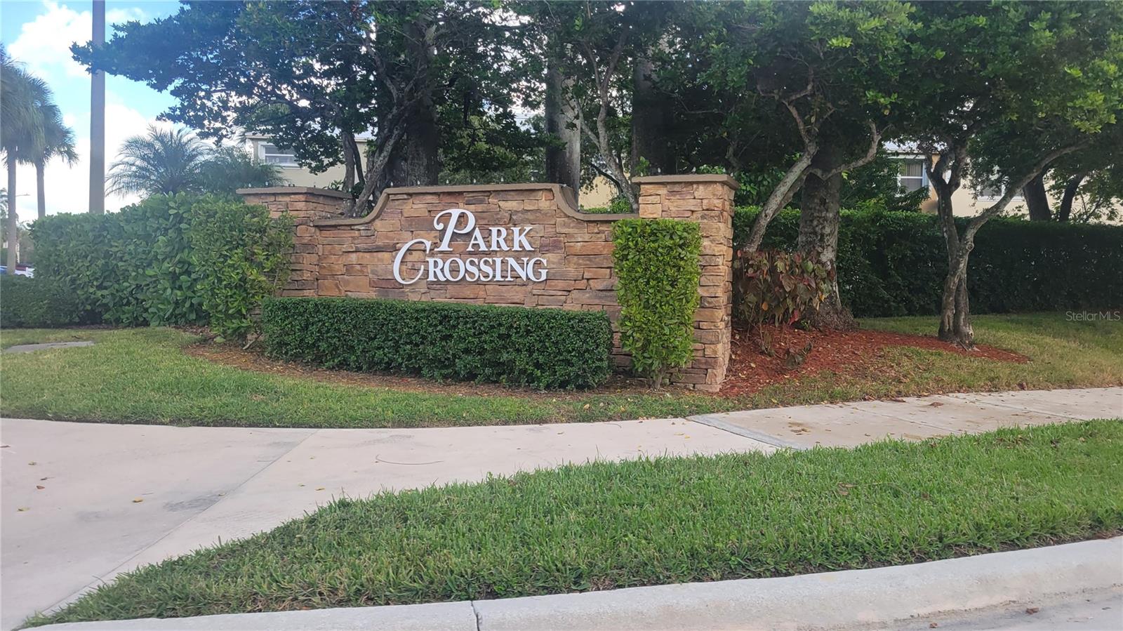 TOWNGATE 156-11 B - Residential