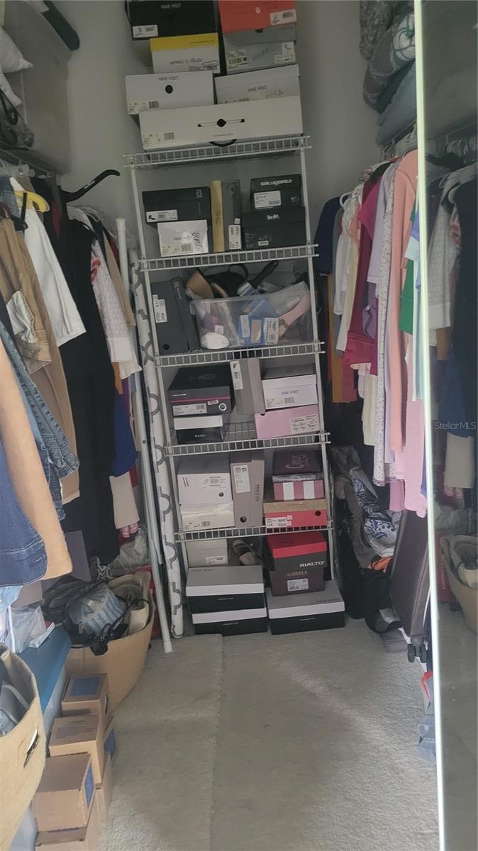 TOWNGATE 156-11 B - Residential