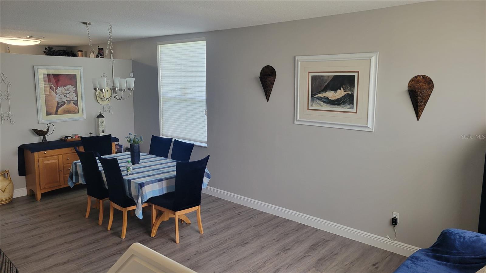 TOWNGATE 156-11 B - Residential