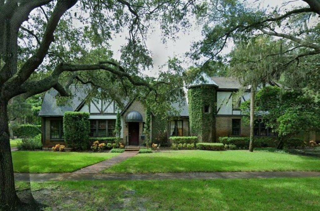 Photo of 4628 W Bay To Bay Boulevard, Tampa, FL 33629 (MLS # TB8393006)