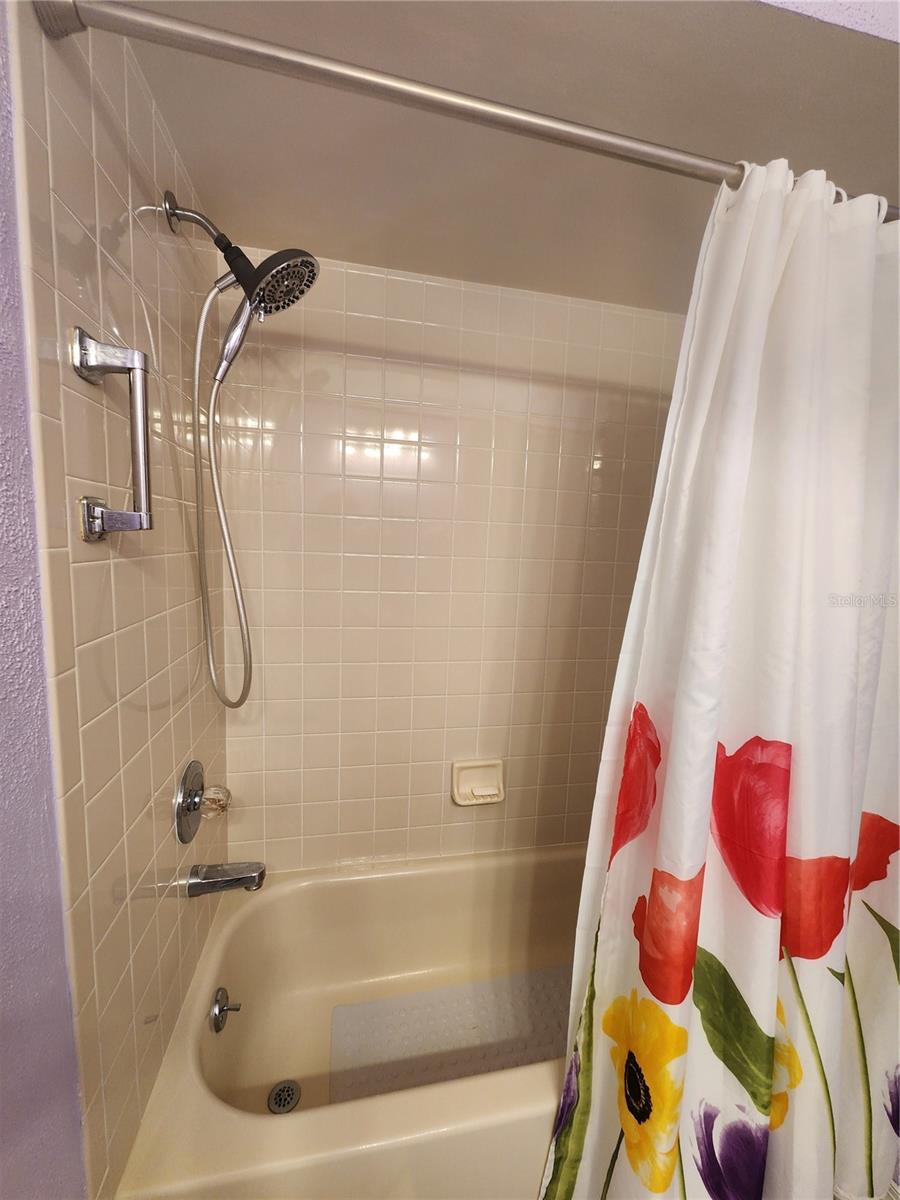 TERRACES OF TARA - Residential Lease