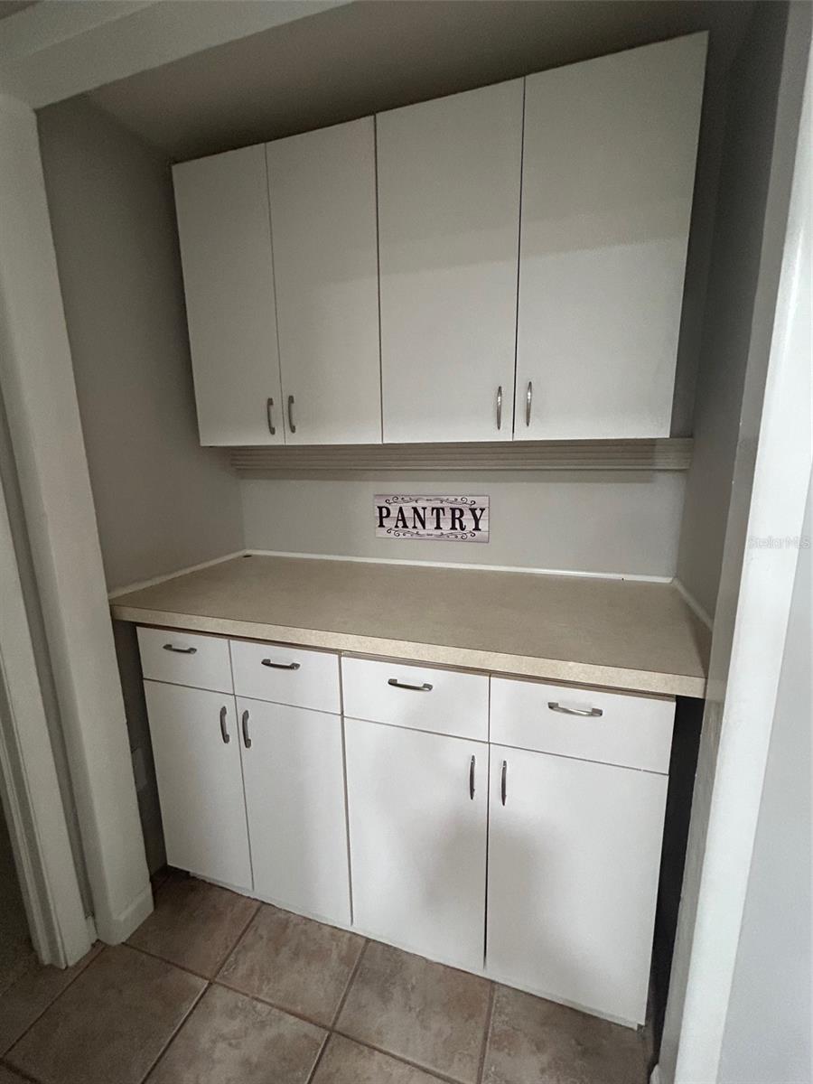 SOUTH VENICE - Residential Lease