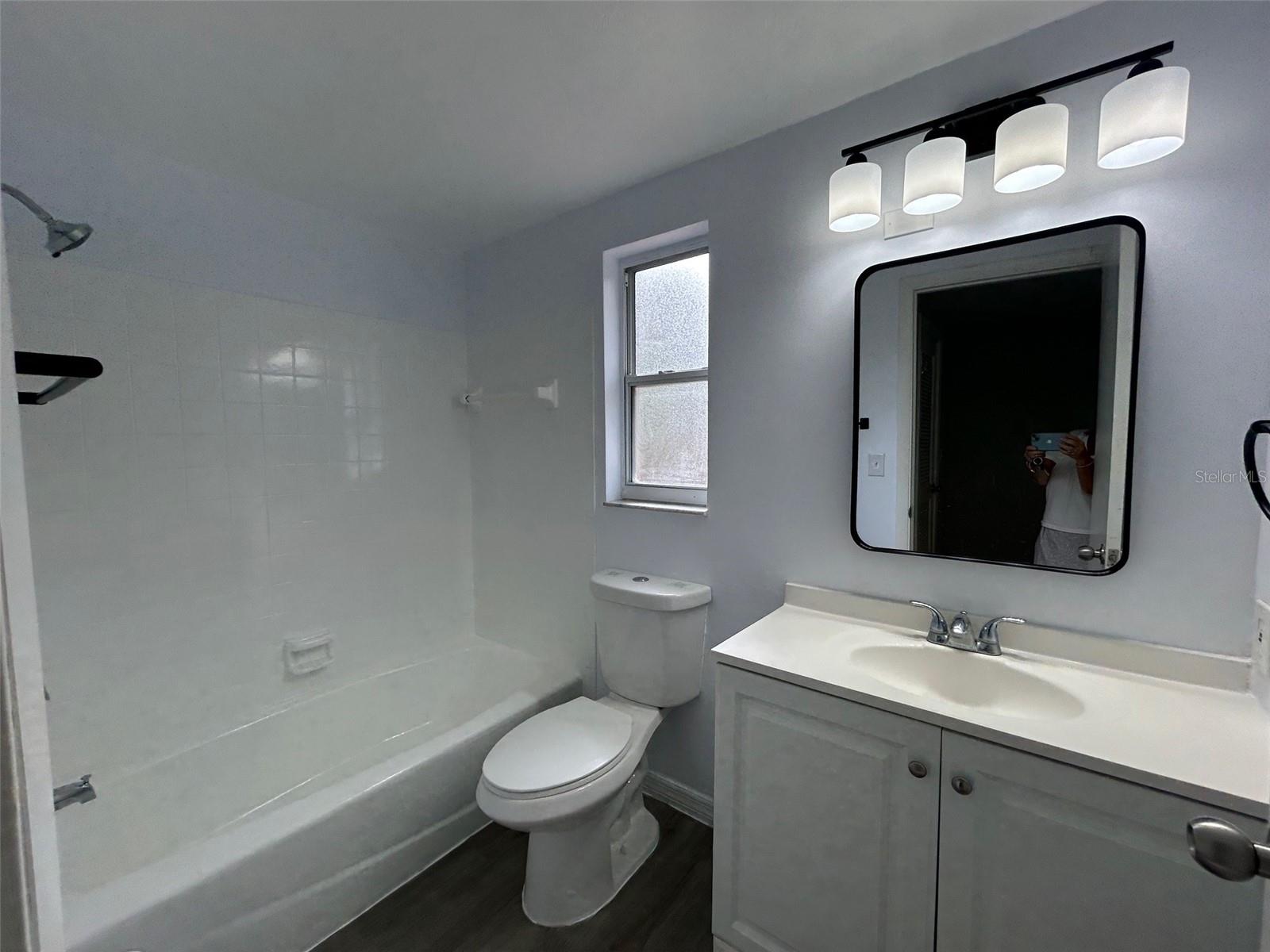 SOUTH VENICE - Residential Lease