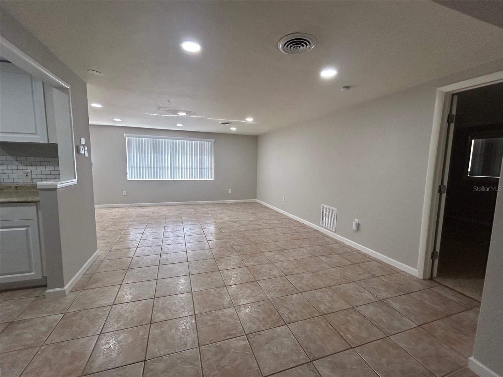 SOUTH VENICE - Residential Lease