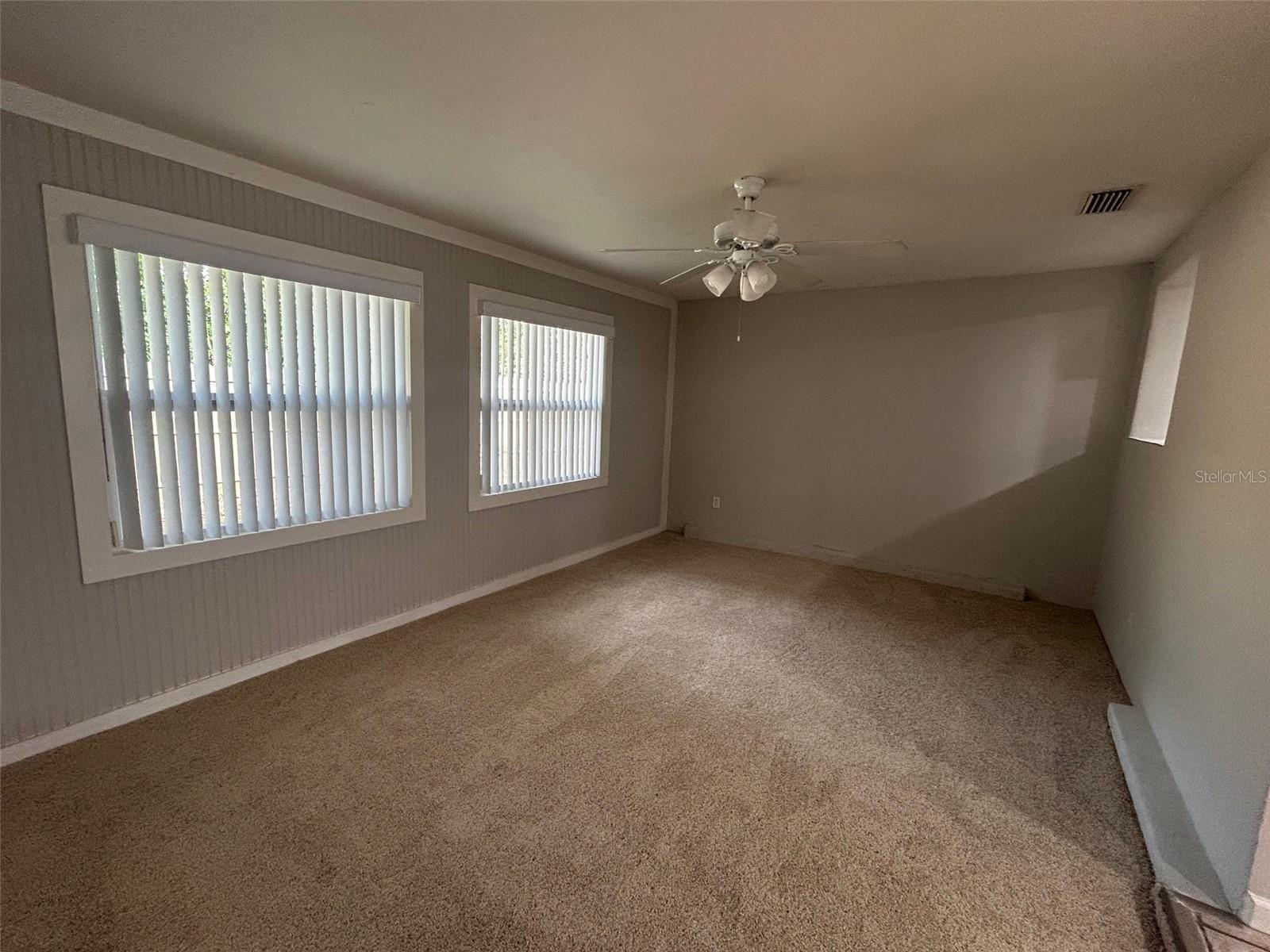 SOUTH VENICE - Residential Lease
