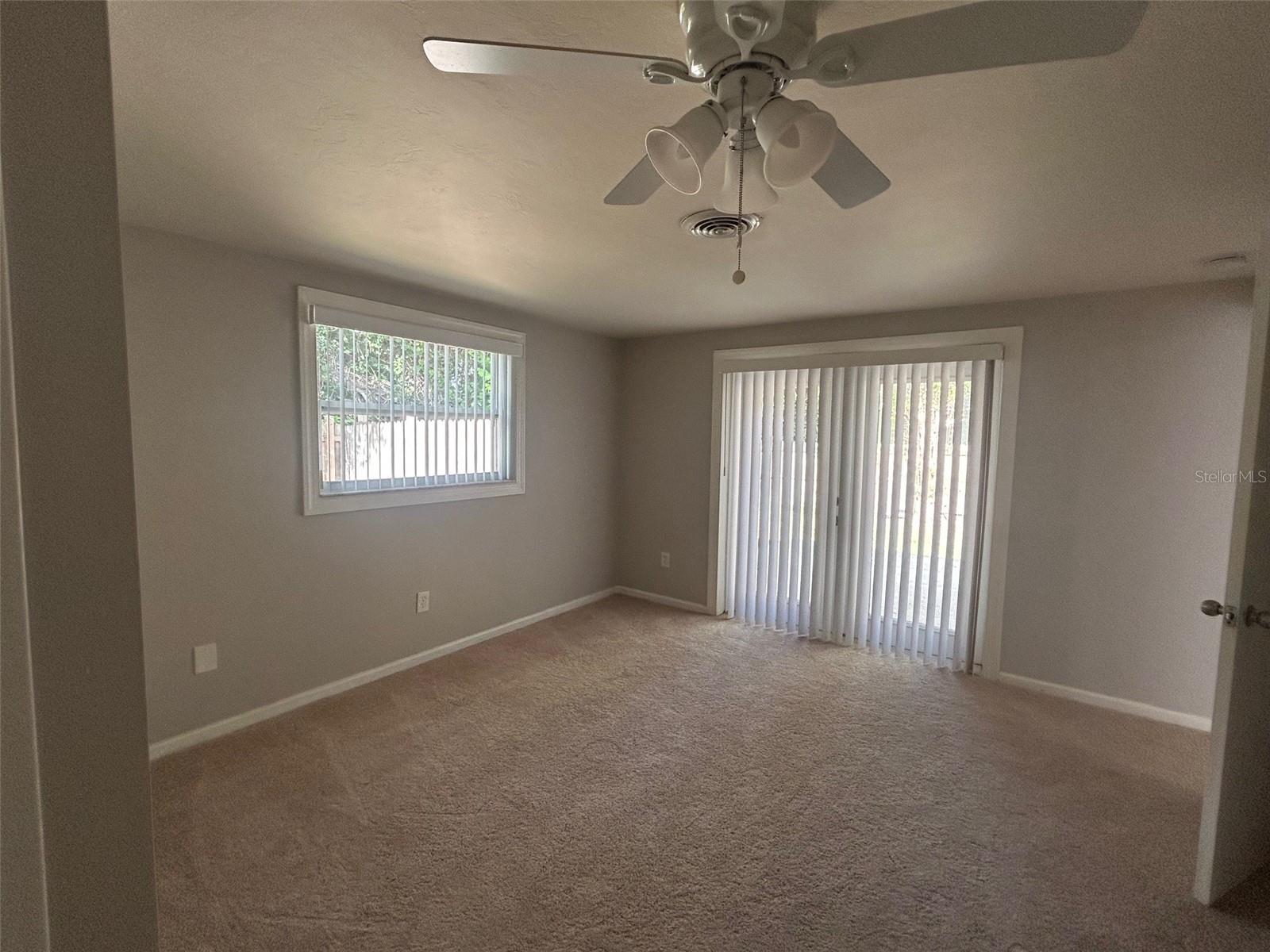SOUTH VENICE - Residential Lease