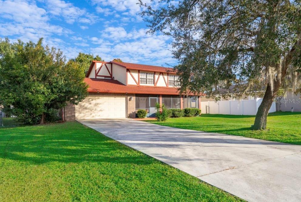 Welcome to this beautiful 2-story home featuring renovated bathrooms and a modern, updated kitchen. Enjoy cooking and entertaining with stylish finishes and ample space. The home offers spacious living areas and comfortable bedrooms. Step outside to a large, private patio—perfect for relaxing or hosting gatherings.
Located in a wonderful community with fantastic amenities including a swimming pool, tennis court, volleyball court, and playground—great for all ages.
This home is move-in ready and well-maintained. Motivated seller—bring your offers today!