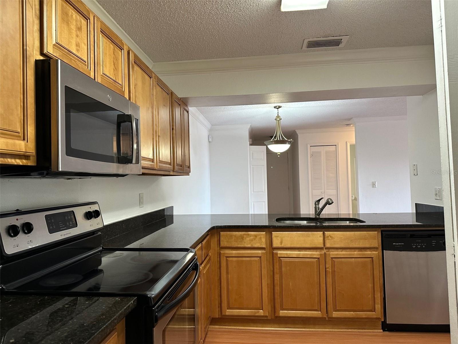 OXFORD SQUARE CONDO - Residential