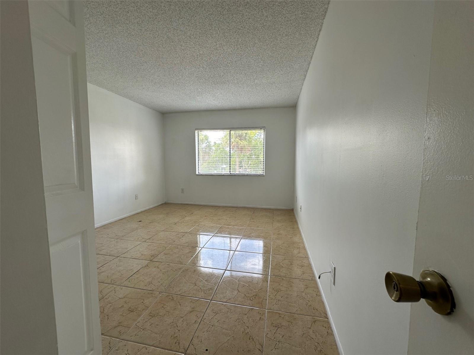 OXFORD SQUARE CONDO - Residential