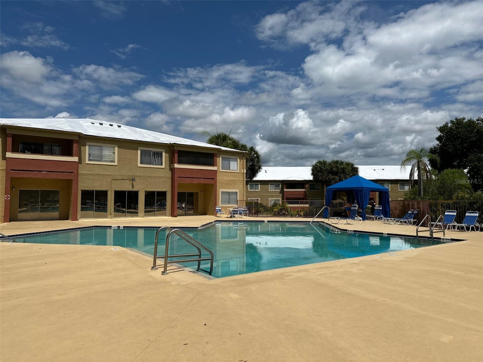 OXFORD SQUARE CONDO - Residential