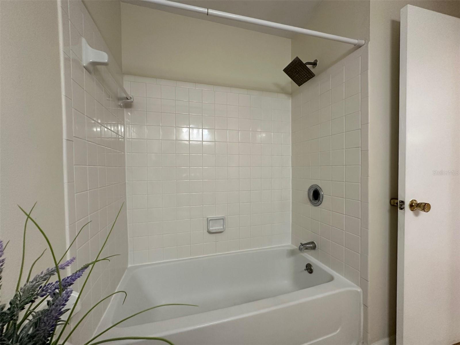 OXFORD SQUARE CONDO - Residential