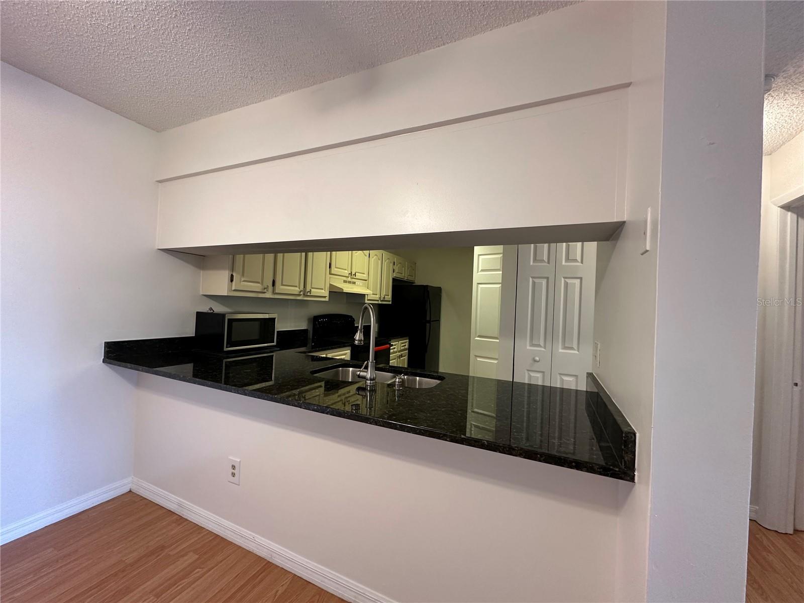 OXFORD SQUARE CONDO - Residential
