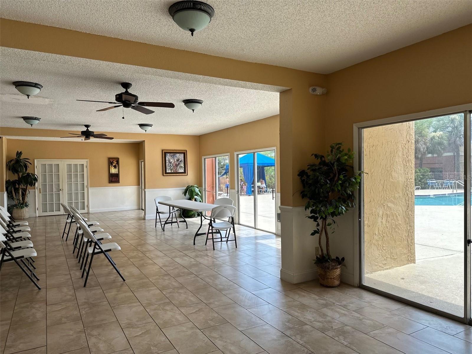 OXFORD SQUARE CONDO - Residential