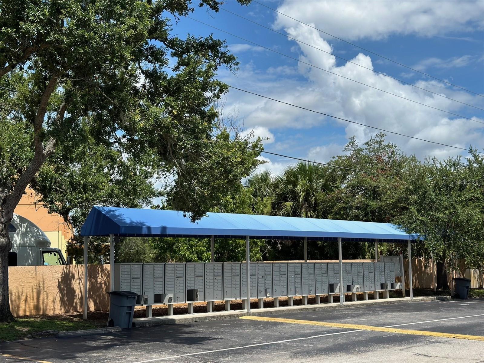 OXFORD SQUARE CONDO - Residential