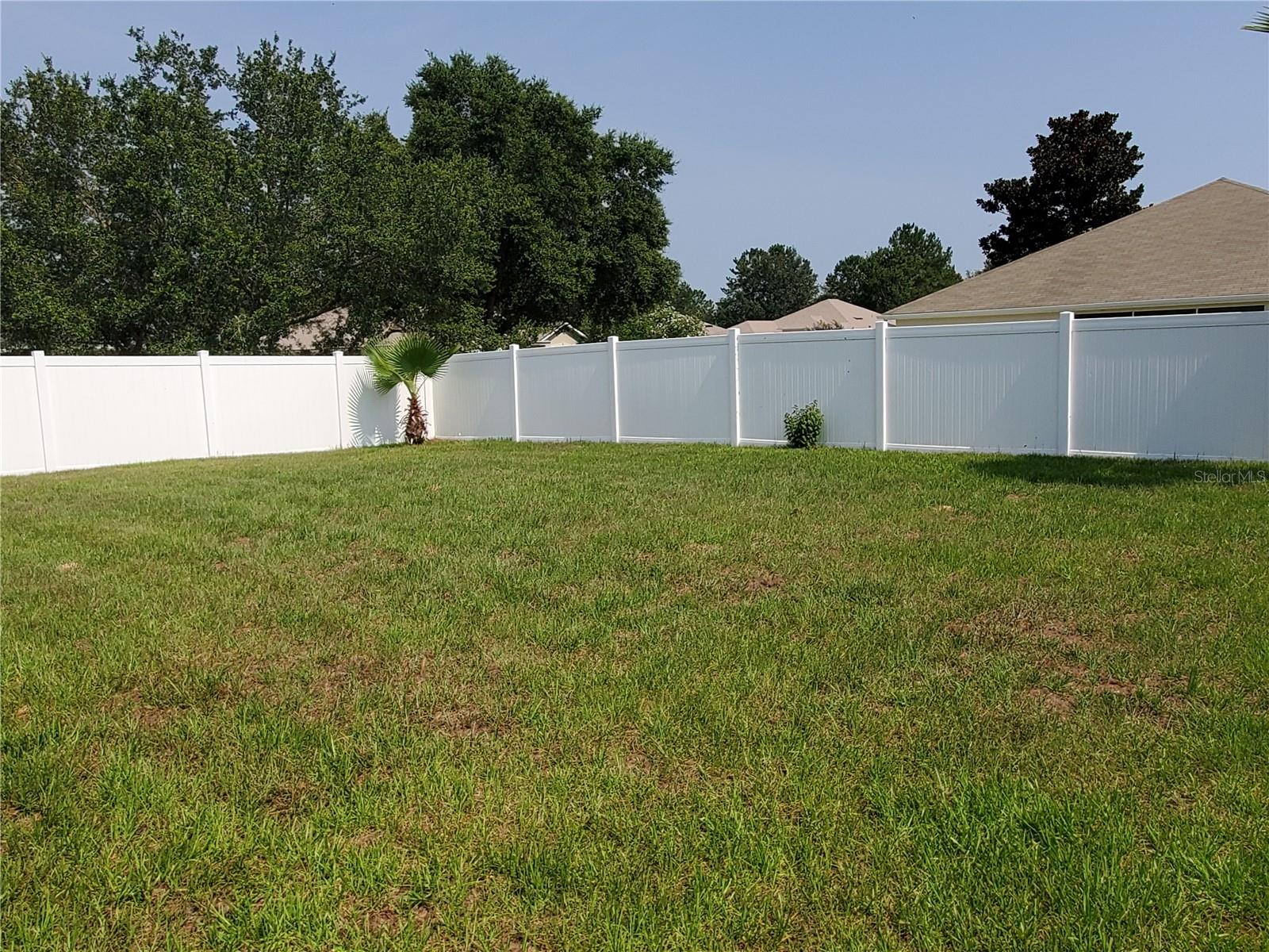 RED HAWK - Residential Lease