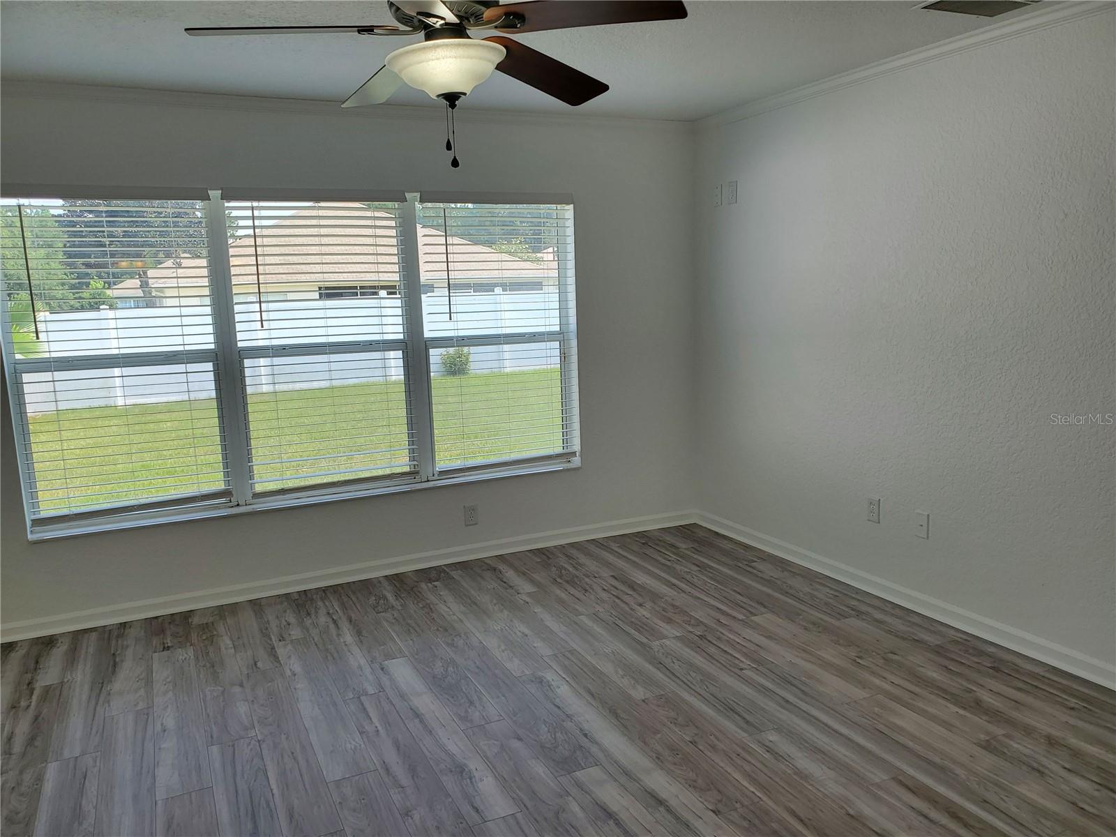 RED HAWK - Residential Lease