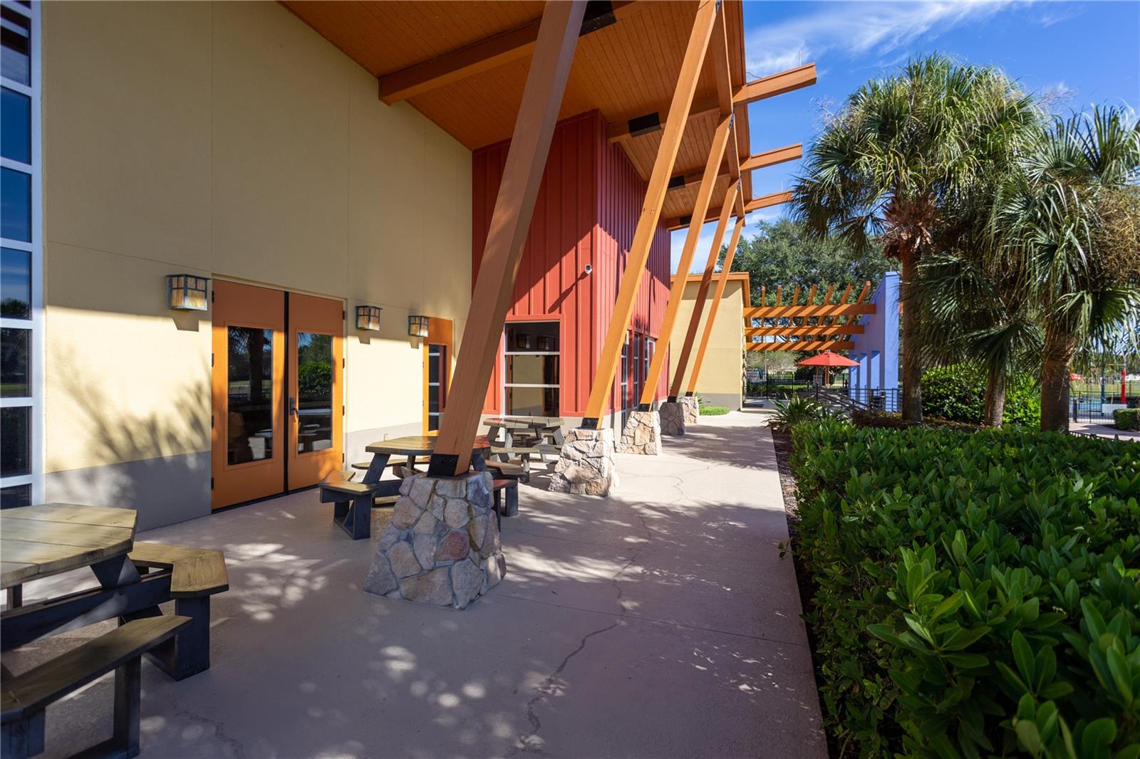 RED HAWK - Residential Lease