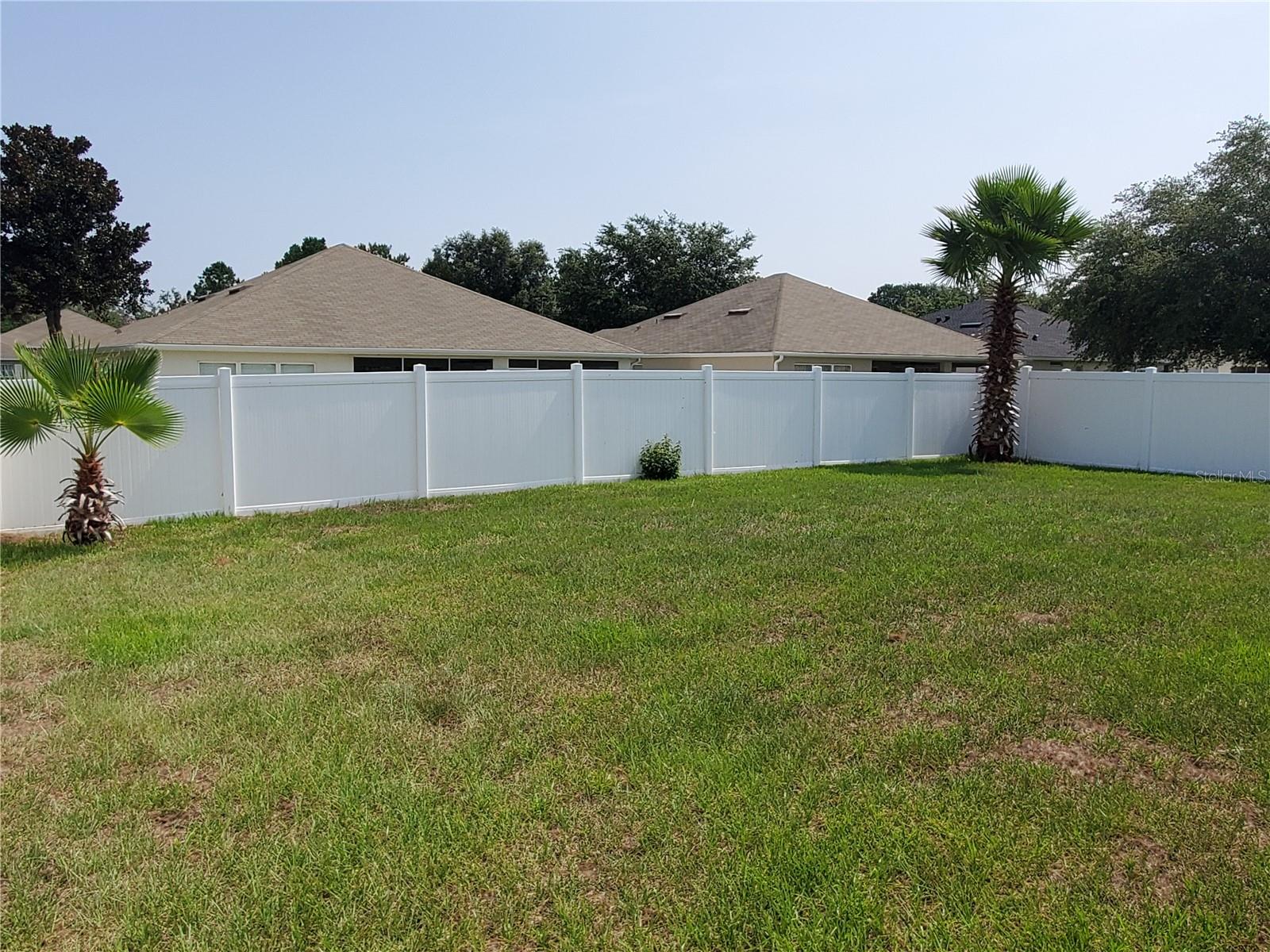 RED HAWK - Residential Lease