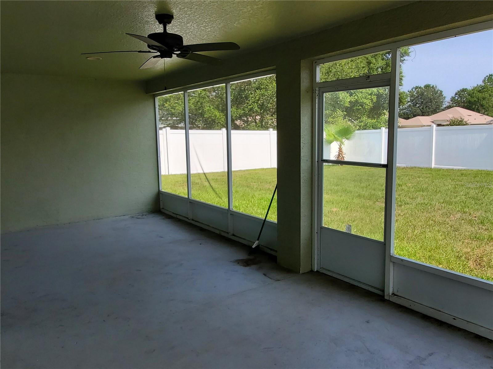 RED HAWK - Residential Lease