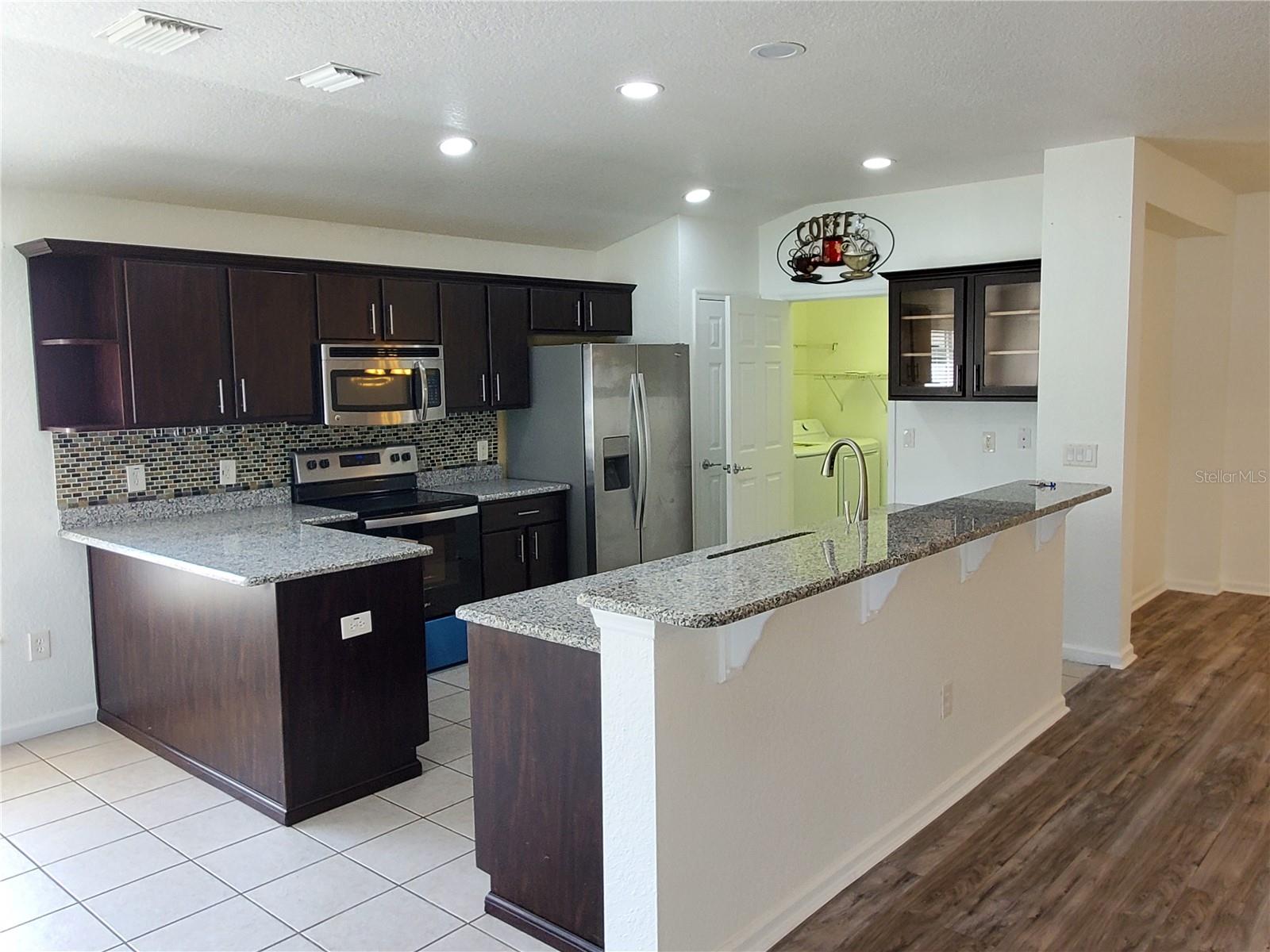 RED HAWK - Residential Lease