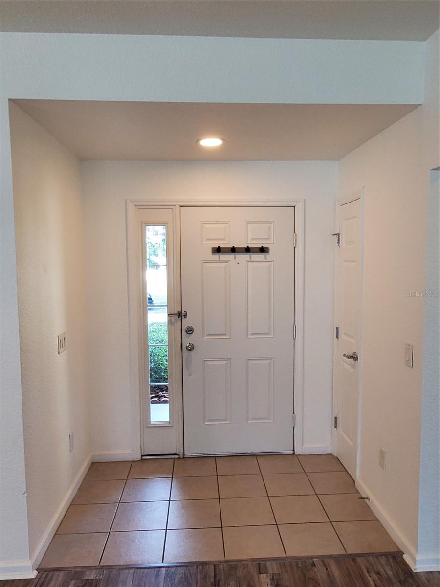 RED HAWK - Residential Lease