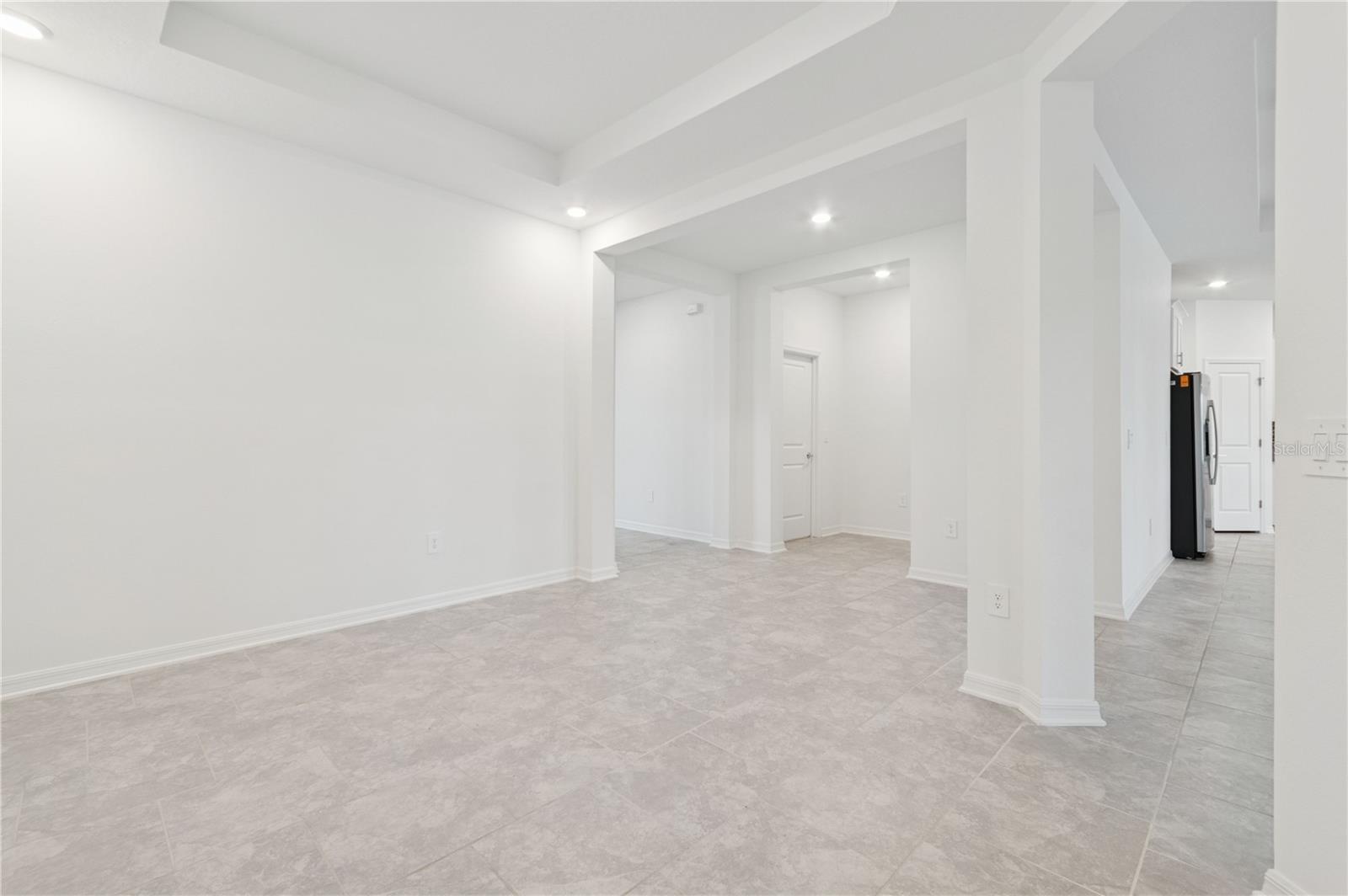 HILLSIDE ESTATES - Residential Lease