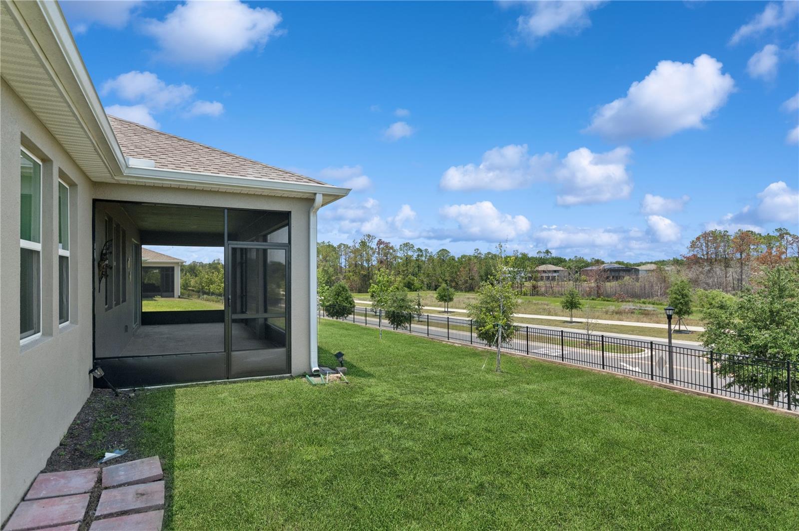 HILLSIDE ESTATES - Residential Lease