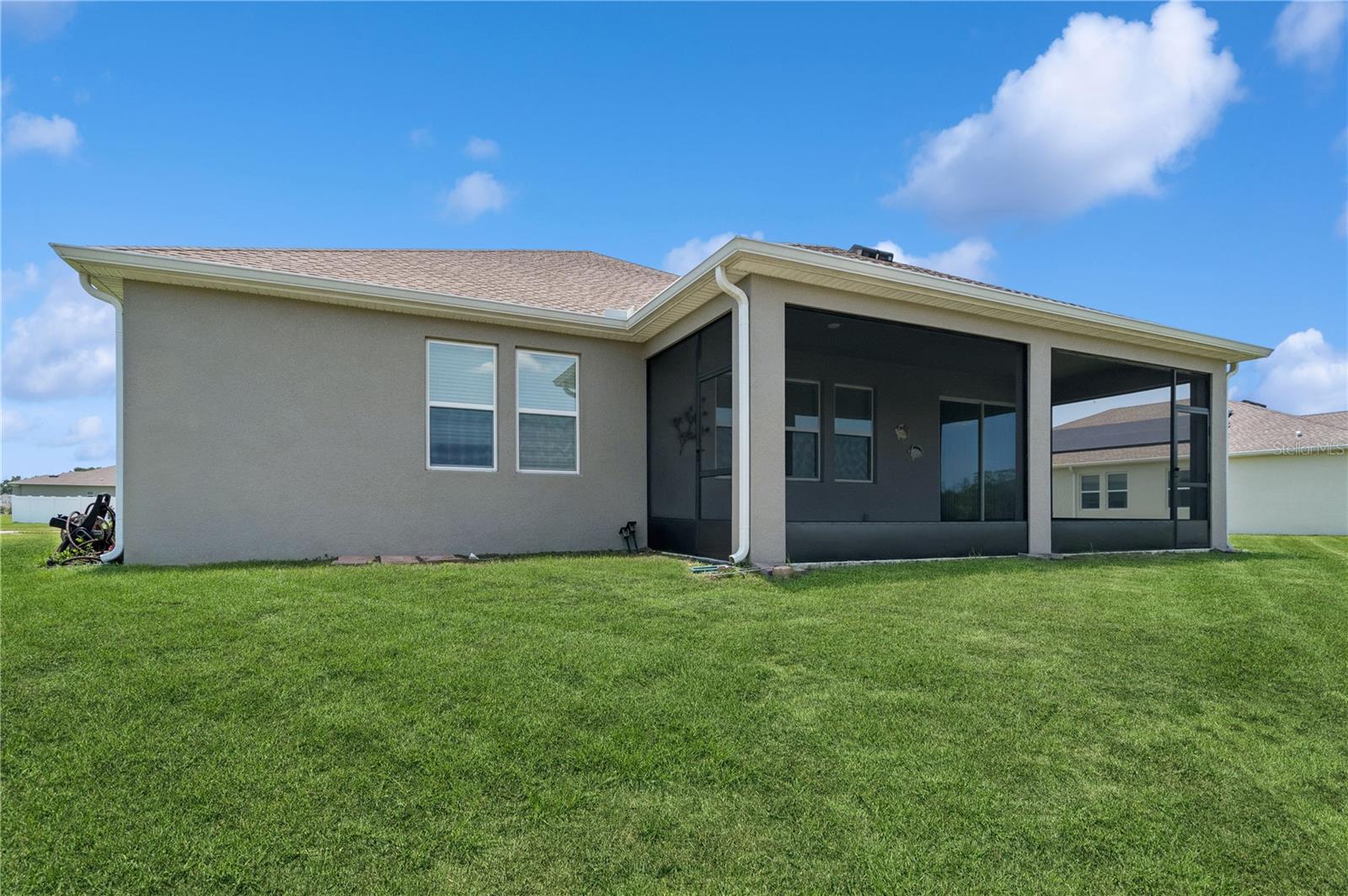 HILLSIDE ESTATES - Residential Lease